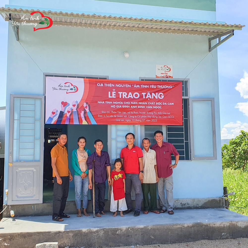 CLB THIỆN NGUYỆN ẤM TÌNH YÊU THƯƠNG TRAO TẶNG NHÀ TÌNH NGHĨA CHO ANH ĐINH VĂN NGỌC TỈNH GIA LAI