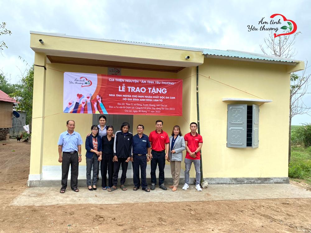 CLB THIỆN NGUYỆN ẤM TÌNH YÊU THƯƠNG TRAO TẶNG NHÀ TÌNH NGHĨA CHO ANH ĐINH VĂN TƠ TỈNH GIA LAI