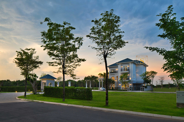 PHÂN KHÚC CAO CẤP KHU ĐÔNG VẪN CHIẾM LĨNH THỊ TRƯỜNG